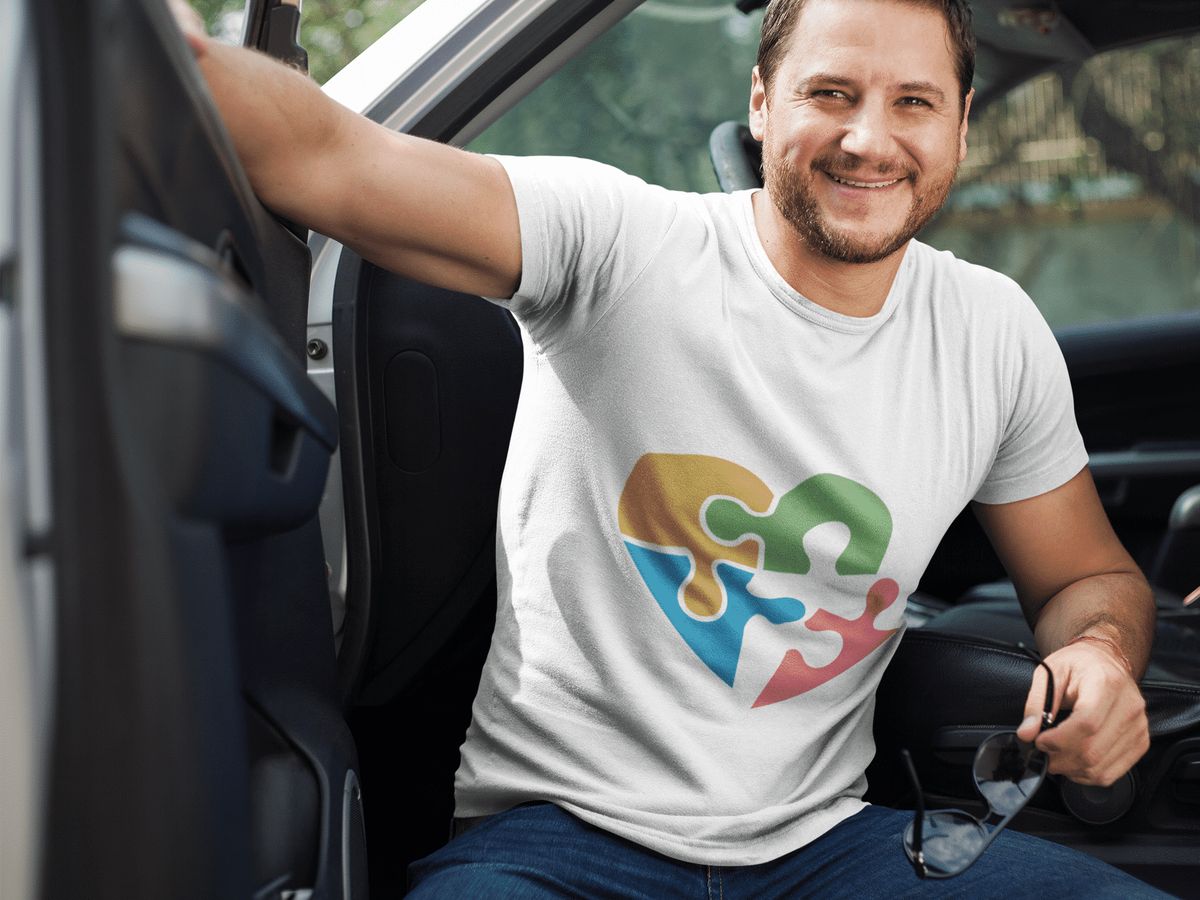 Mitarbeiter der Sedona GmbH im Dienstwagen